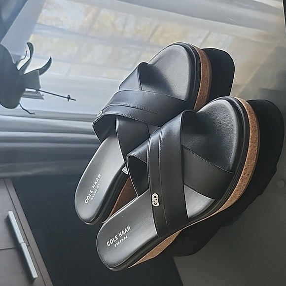 Cole Haan 8.5 - Picture 1 of 6